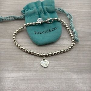 Tiffany & CO.9.25 Sterling Silver Beaded Bracelet With Heart Tag